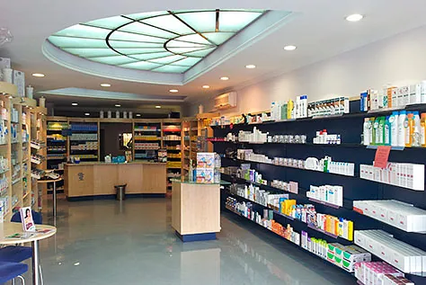 Farmacia María del Castillo interior de local